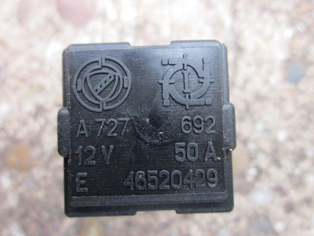 Alfa Romeo 147 156 166 GT GTV 146 Bitron Relay. P/N 46520429. Black in 