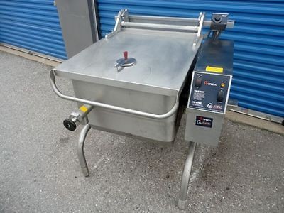 2007 Groen 30 Gallon Tilting Skillet Electric Lift Natural Gas Drain 