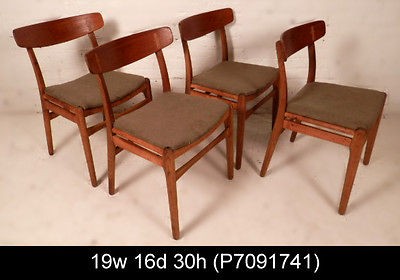 Set Of Four Vintage Danish Modern Hans Wegner Teak Chairs (P7091741)n