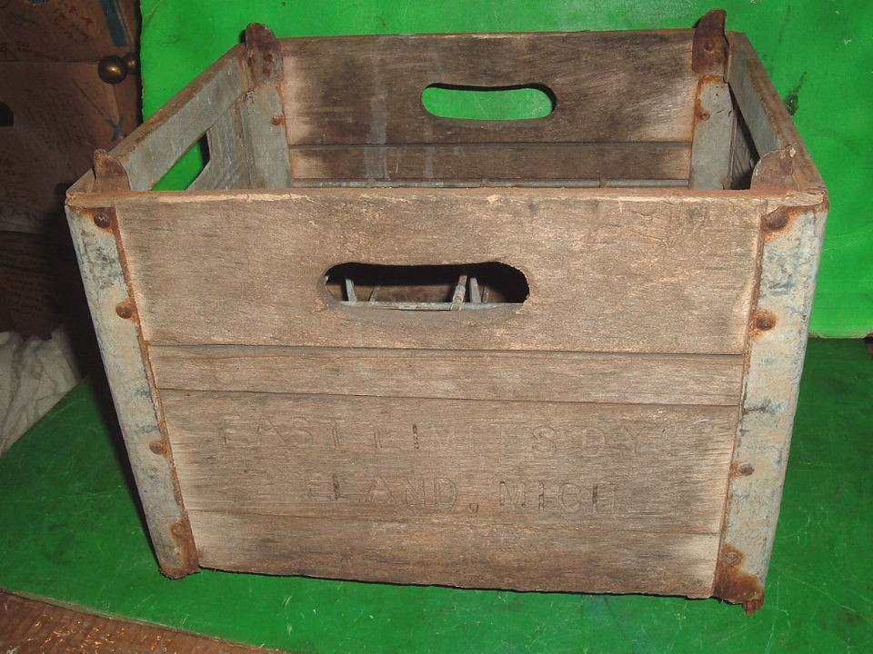 vtg distressed wood milk crate carrier East Limits Dairy zeeland mi,