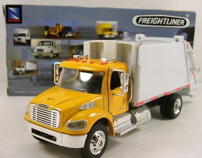   Freightliner M2 Garbage recycle truck 143 scale 8 diecast model