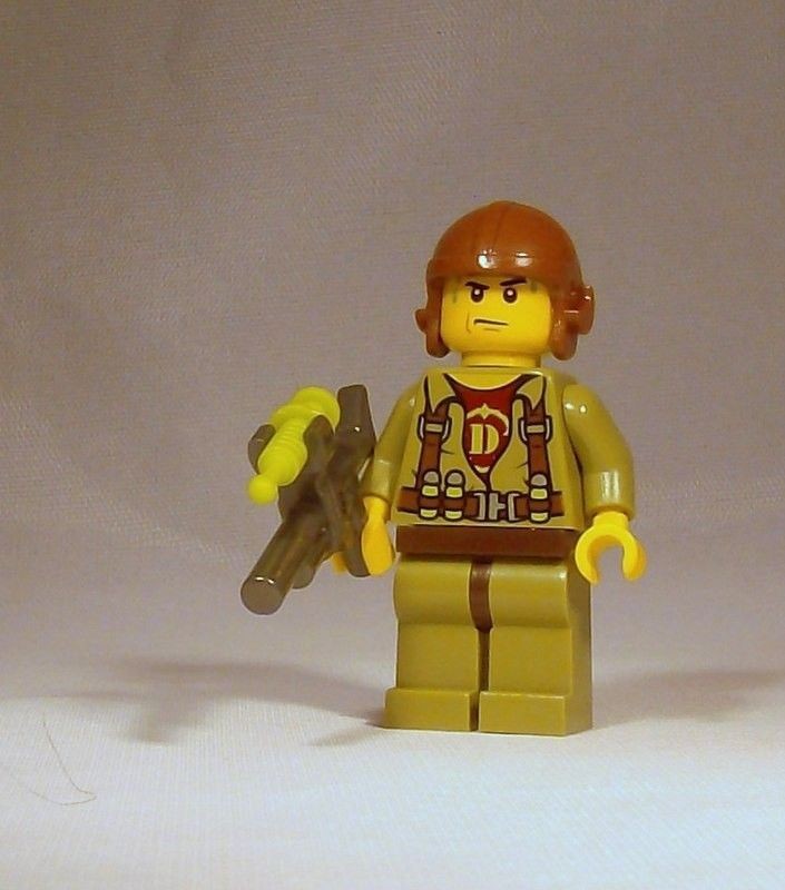 Lego Dino Minifig   Helicopter Pilot Minifigure w/ Tranquilizer Gun 