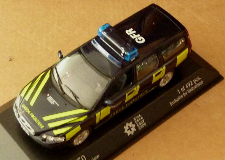 rare Swiss MINICHAMPS mod​elcar VOLVO V70 GARDE FRONTIERE 2009   1 