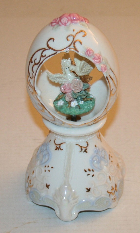   Music Box Egg Pedestal with Rotating Doves Tune Fur Elise EUC