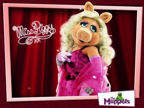 Miss Piggy) (shirt,tee,hoodie,tank, sweatshirt)