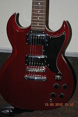 Greg Bennett Torino TR 1 Wine Red Guitar SG Style