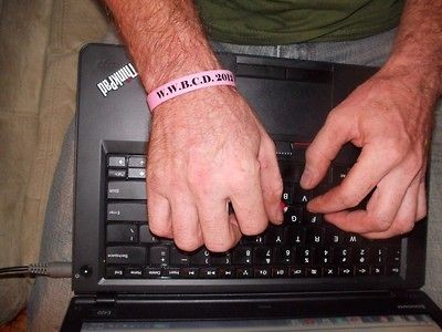 Pink) WWBCD What Would Bill Clinton Do?  silicone bracelet/WWJD