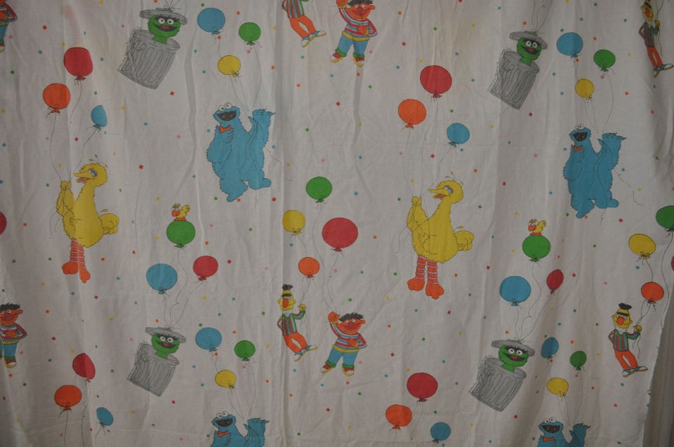 SESAME STREET   FLAT BED SHEET 1990 Jim Hensons Muppets