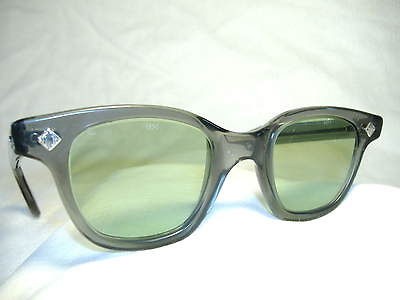   70S MT NIB BOUTON,TART ARNEL JAMES DEAN STYLE HORN RIM SUNGLASSES USA