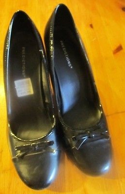 NICE Womens Black Pump Heels Sz 7 1/2 Predictions Worn Once LOOK