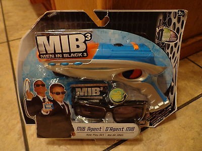 2012 JAKKS PACIFIC  MIB  MEN IN BLACK 3  ROLE PLAY SET (NEW)