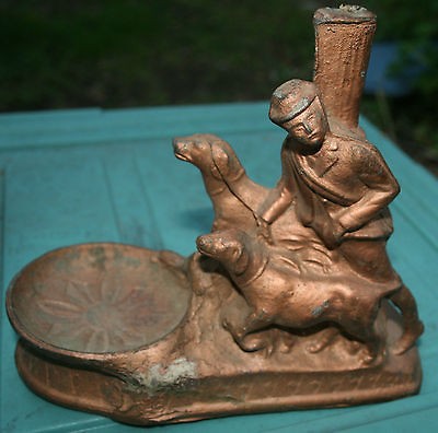 VINTAGE CAST METAL ELECTRIC LAMP BASE MAN AND HUNTING DOGS