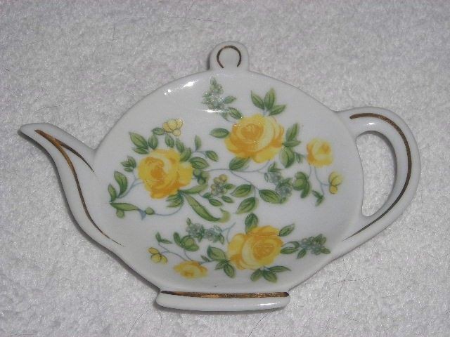 LEFTON CHINA YELLOW ROSE CHINTZ TEAPOT SHAPE TEA BAG HOLDER #6672