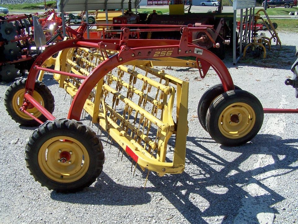   200 ac. New Holland 256 Hay Rake with dolly, CAN SHIP@ $1.85 mile