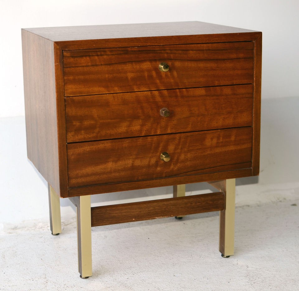 Mid Century Modern American Of Martinsville Nightstand Brass Legs 