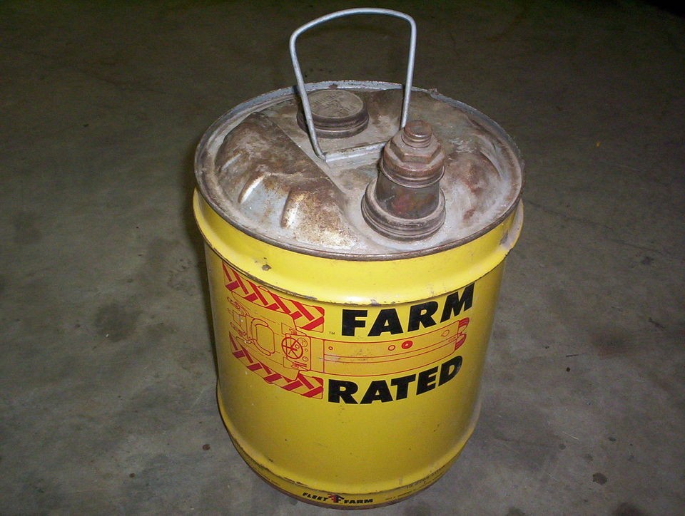   motor oil 5 gallon collectable metal can memorabilia Mills Fleet Farm