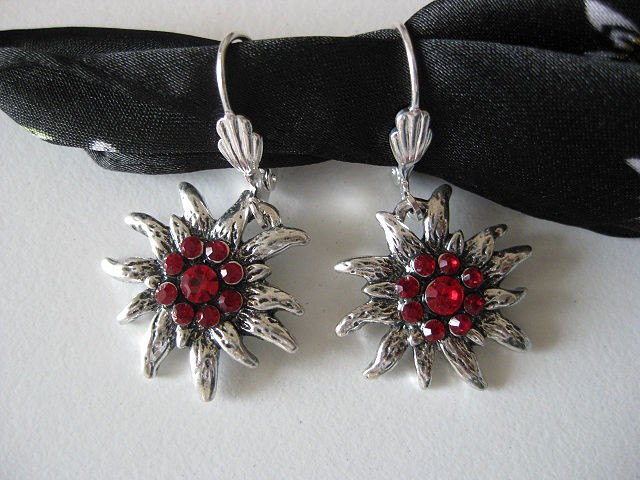   Dirndl red earrings Edelweiss pendant Oktoberfest sound of music NEW