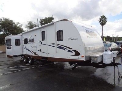 2012 FREEDOM EXPRESS 34FT~2 SLIDES~2 TVS~POWER AWNING/JACKS~LIKE NEW 