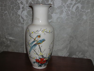 FINE CHINA BY JAY VASE MADE IN JAPAN WHITE WITH BLUE BIRDS