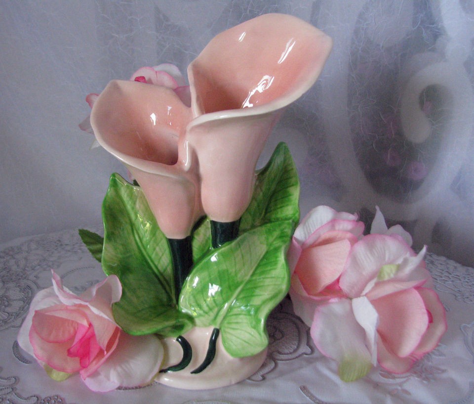 vintage toyo japan lovely porcelain pink lily vase time left