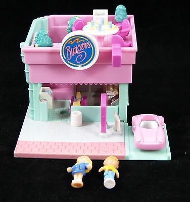 1994 Polly Pocket Blue Bird Burger Restaurant Drive Thru with Car and 