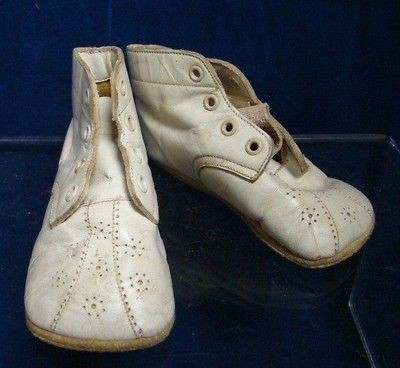 Vintage White Leather Infant or Baby Shoes Booties Perforated Toe Area 