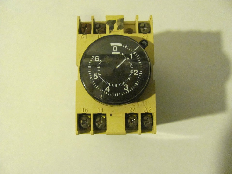 crouzet octal timer 88 225 013  20