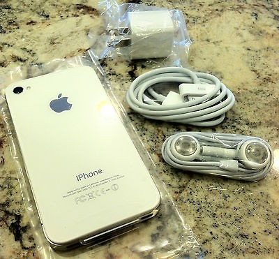 APPLE IPHONE 4S * 16GB * NEW * WHITE * UNLOCKED *