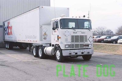 FedEx Federal Express Truck Tractor Trailer at Loading Dock Original 