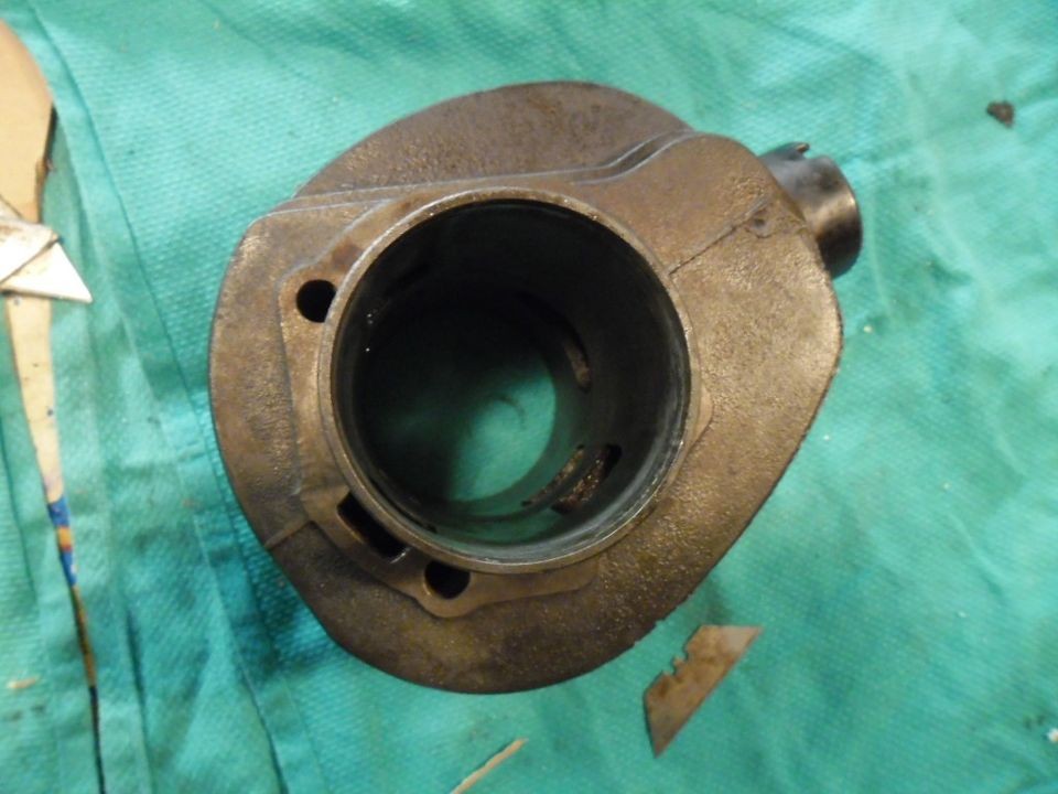 vespa 200 disc engine cylinder barrel jug 