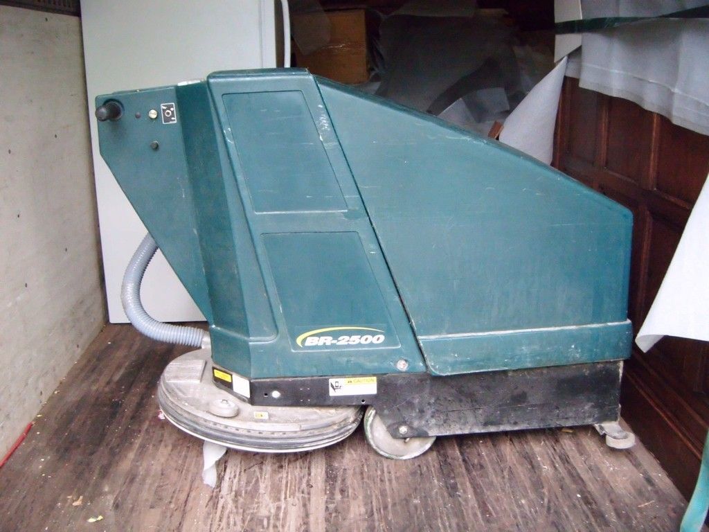 Nobles Tennant 20 inches Battery Floor Burnisher 608340