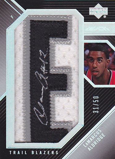 2006 07 UD Black LaMarcus Aldridge Rookie Materials Auto Letter E 31 