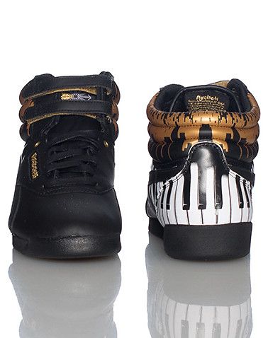 V45998_black_reebok_freestyle_hi_alicia_keys_sneaker3