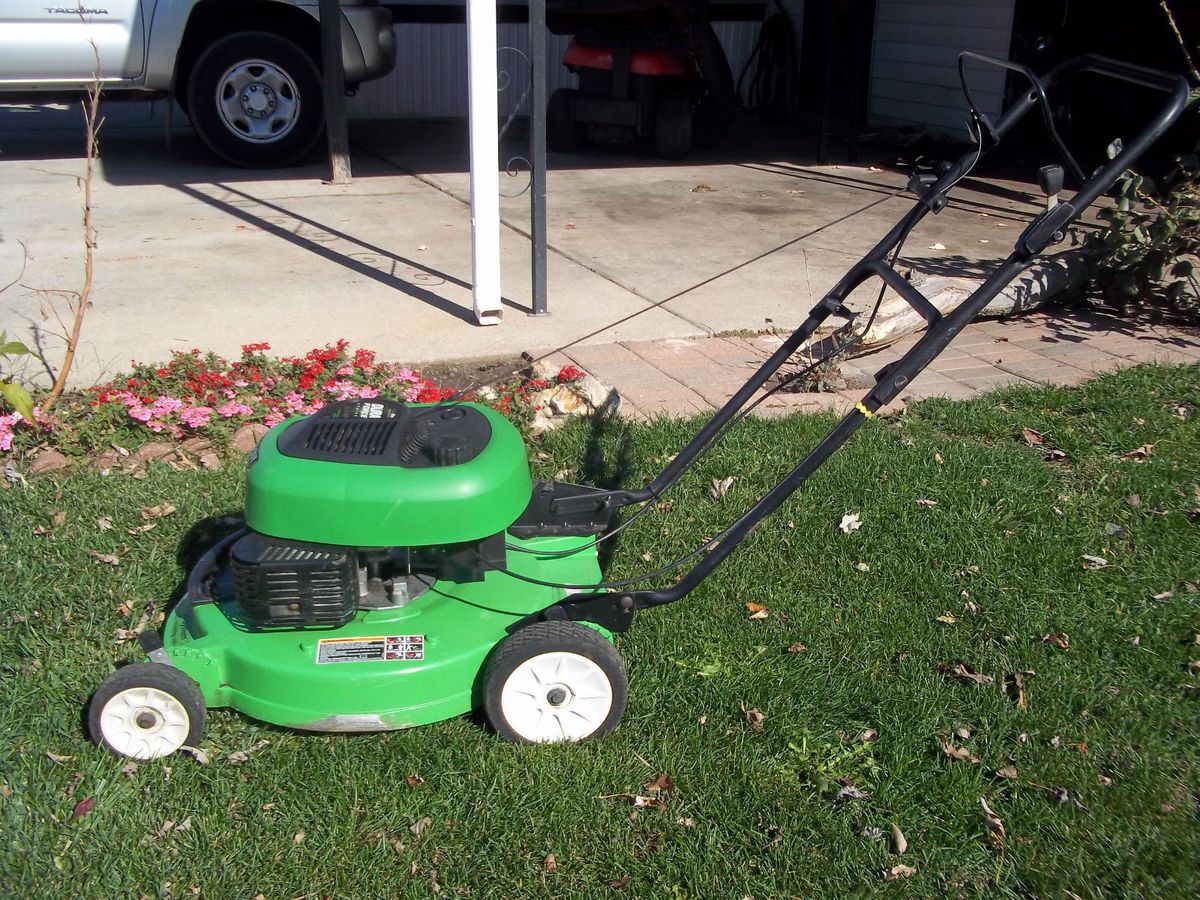 Lawnboy 2 Cycle Mower Model 10424 Aluminum Deck Push Mower