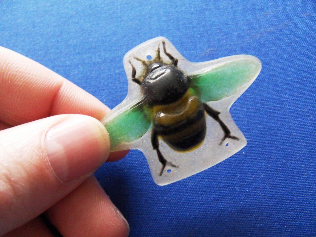 Walter Almaric The Bee Pate de Verre Glass Pendant Nancy Art Nouveau 