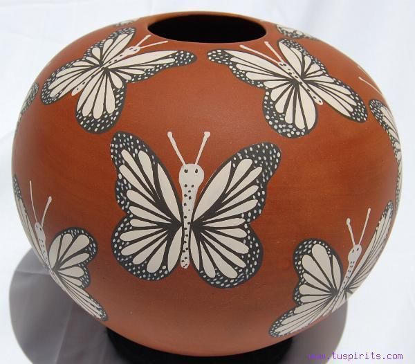 ANA Trillo Mata Ortiz Butterfly Mariposa Pottery Vase