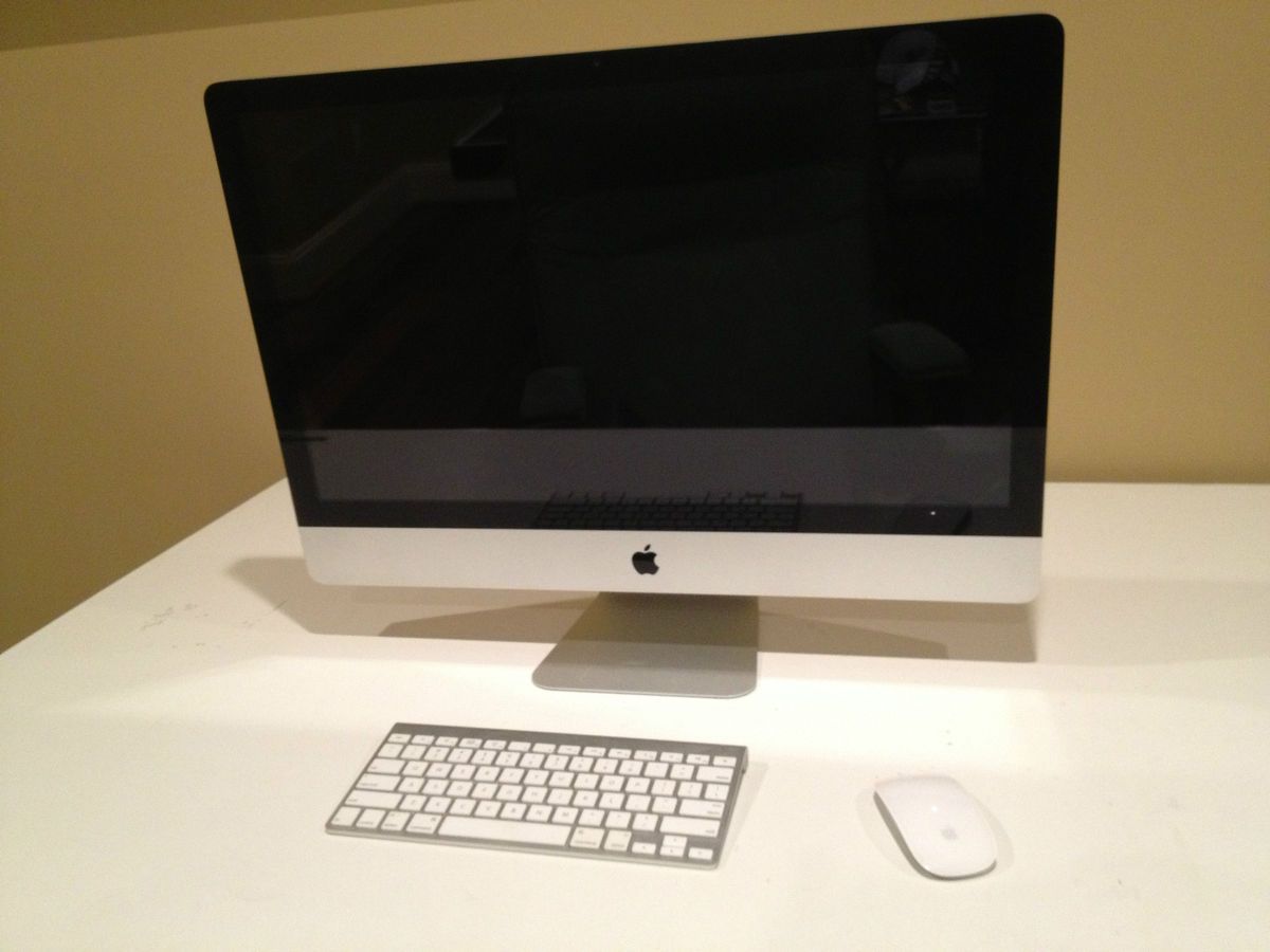 Apple iMac 27 Desktop MB9405KA5PE October 2009