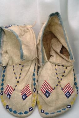 Native American Beaded Arapahoe Moccasins Circa 1940s