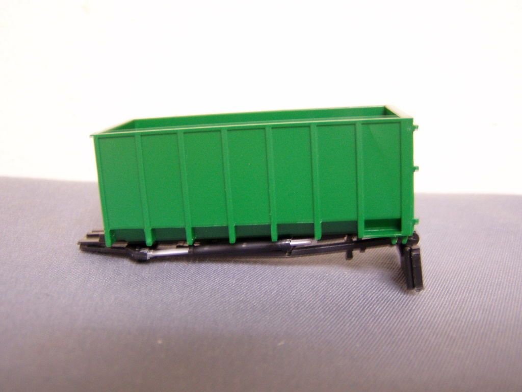   Herpa #5430 Roll off container and frame only   no truck. 1/87 scale