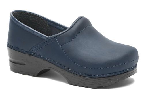 BRAND NEW Dansko for Kids Gitte Blueberry Oiled Clogs, Many Sizes 