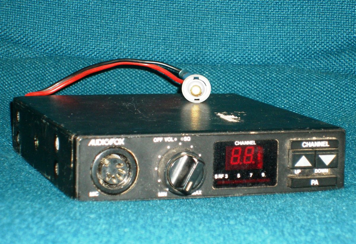 CB Radio for Parts Audiovox MCB 16 40 Channel CB Radio