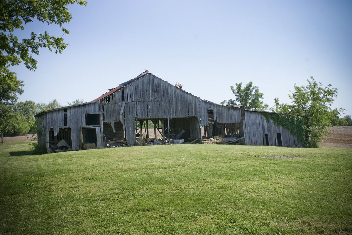 Old Barn 85 x 32 Henderson Co KY Barn Wood Beams Etc