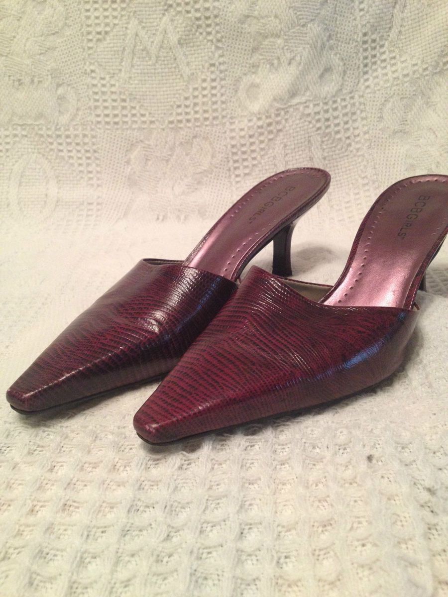 BCBGirls Low Slip On Heel 7 Excellent Condition