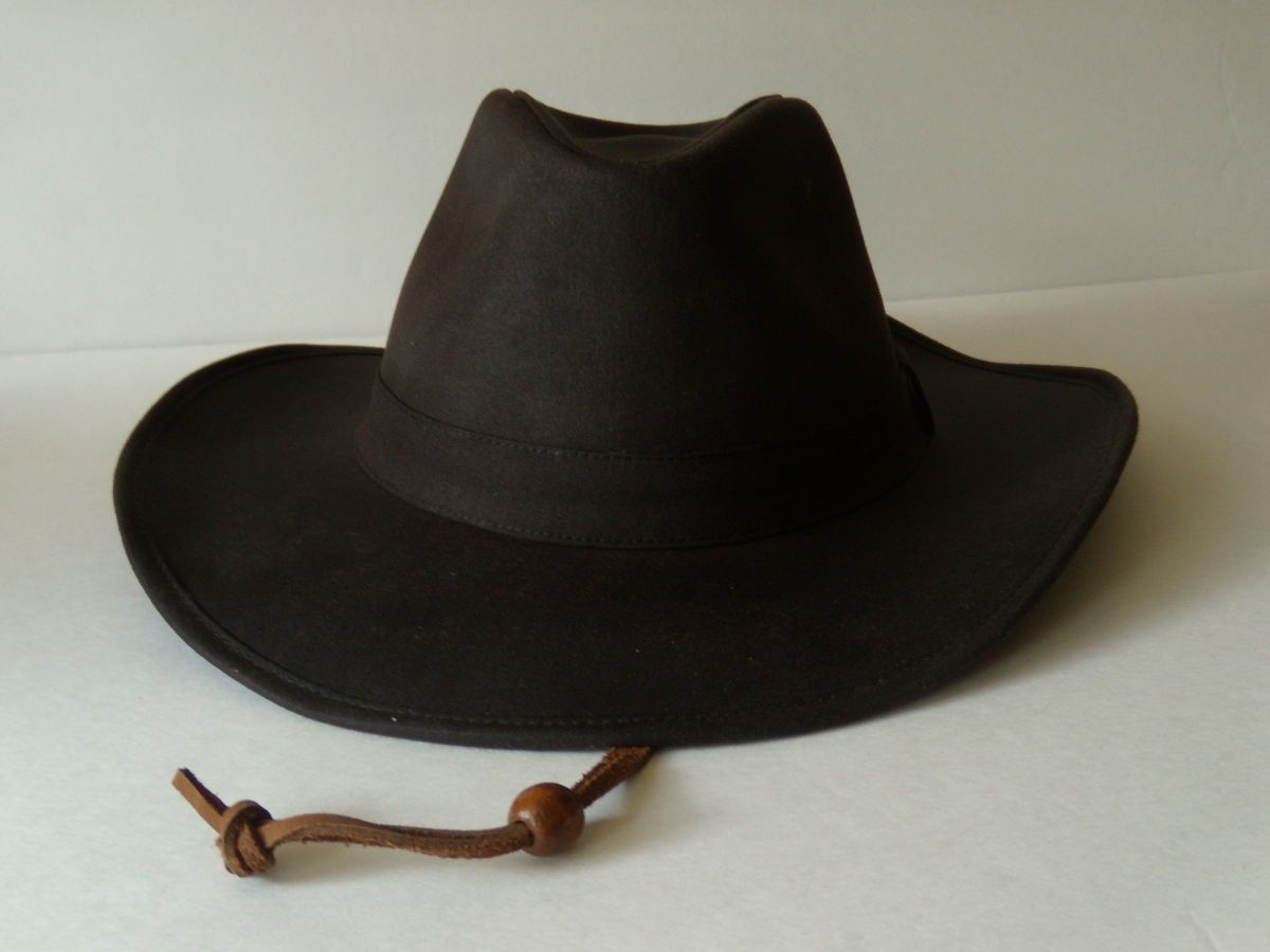 BLACK CREEK OUTBACK AUSTRALIAN OILSKIN DUSTER COLOR BROWN HAT 7 1 2 