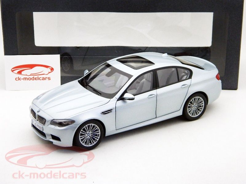 BMW M5 V8 Biturbo F10 Limousine Silverstone II 1 18 Paragon Models 