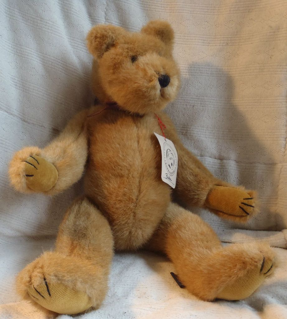 Boyds Collection Bubba 16 Bear issued 1992 Retired 1997 with Tags 