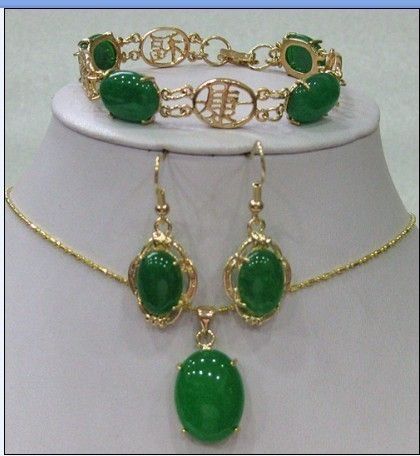 Green Jade Bracelet Earring Necklace Pendant