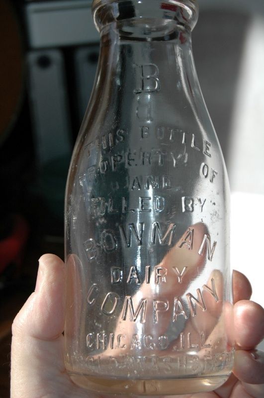 Vintage 1940s 50s Bowman Dairy Company One Pint Milk Bottle, Chicago 