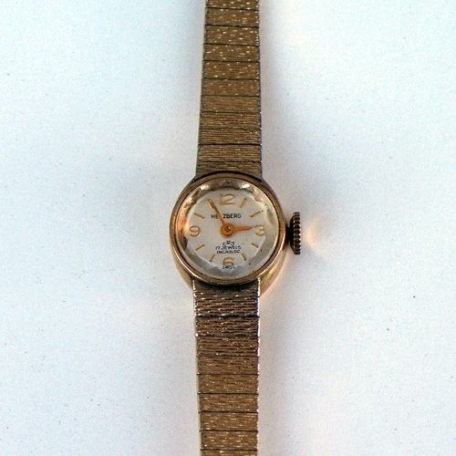 Helzberg 17J Incabloc Vintage Womans Wrist Watch 10K