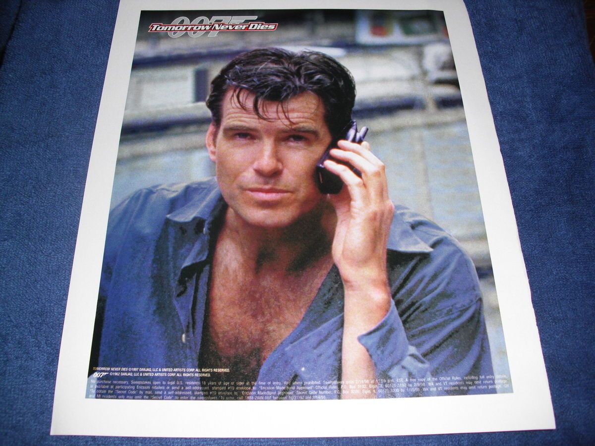 Pierce Brosnan and James Bond Tomorrow Never Dies 1994 Magazine Pinup 